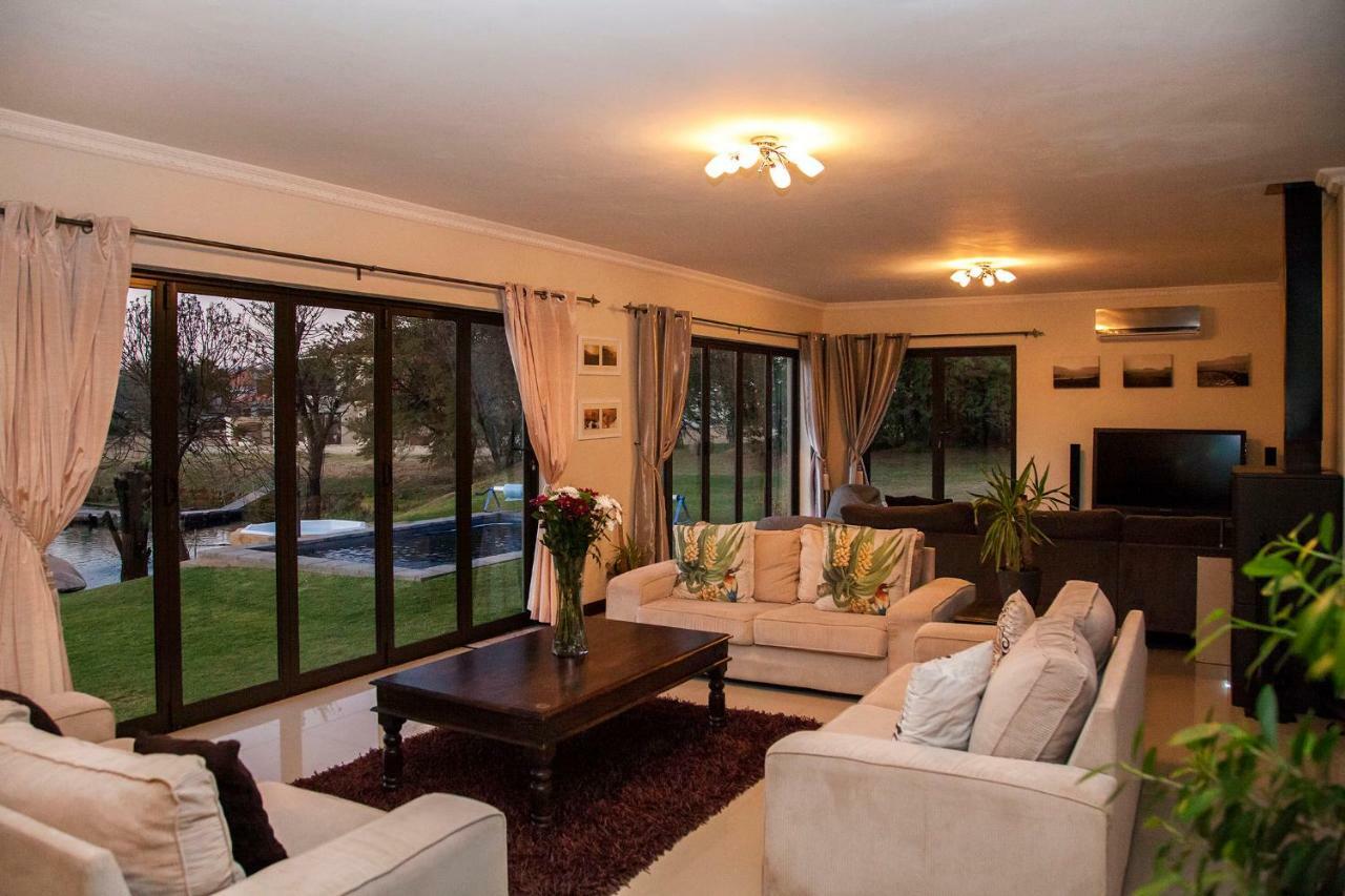 Rivendell Hotel Hartbeespoort Exterior photo