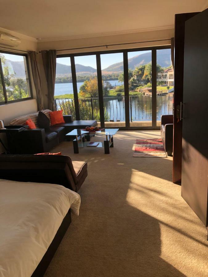 Rivendell Hotel Hartbeespoort Exterior photo
